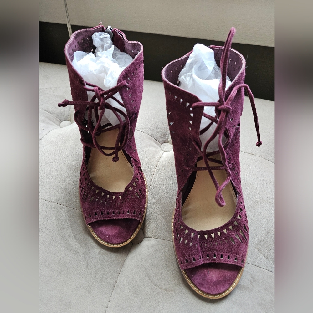 Vince Camuto Burgundy Suede Open Toe